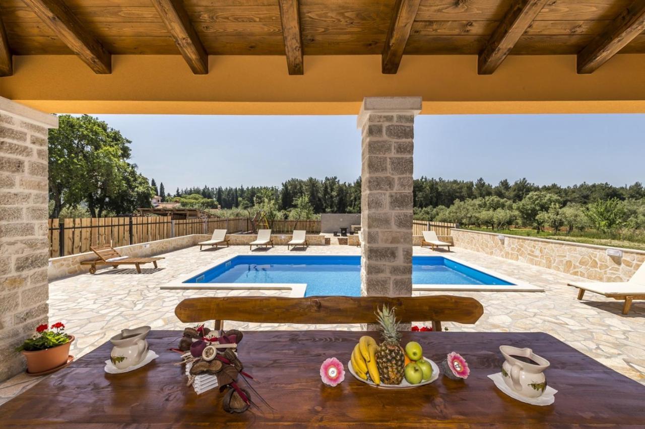 Spacious Four-Bedroom Villa Marija Klostar Exterior foto